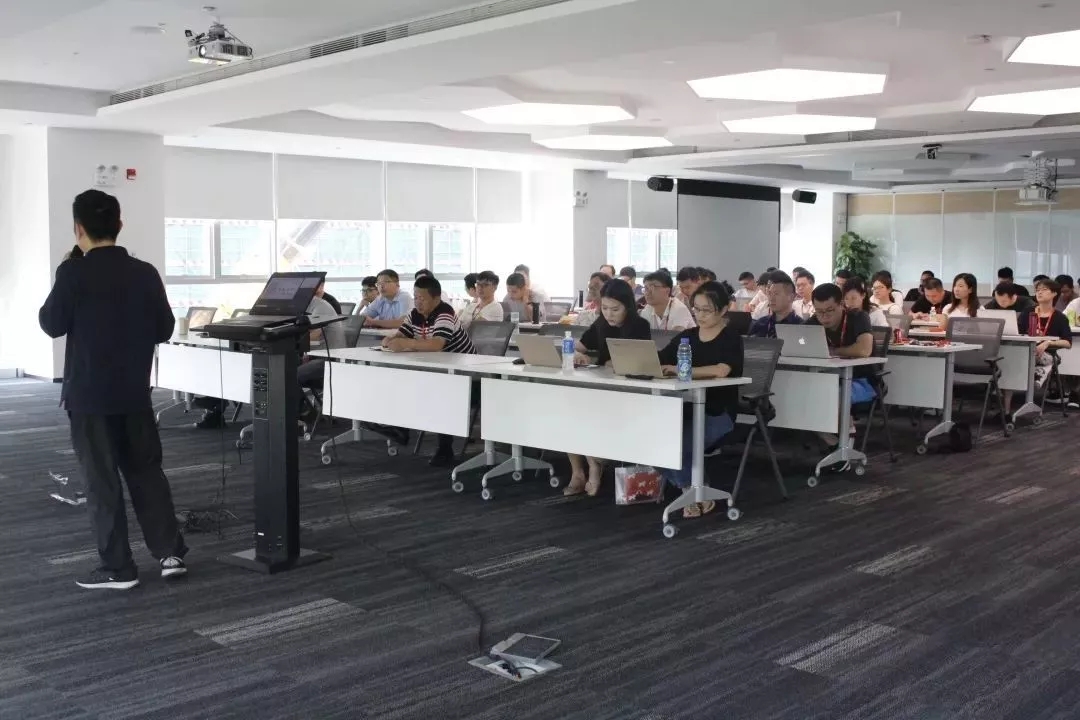 1571059995927593.jpg 640.webp (8).jpg